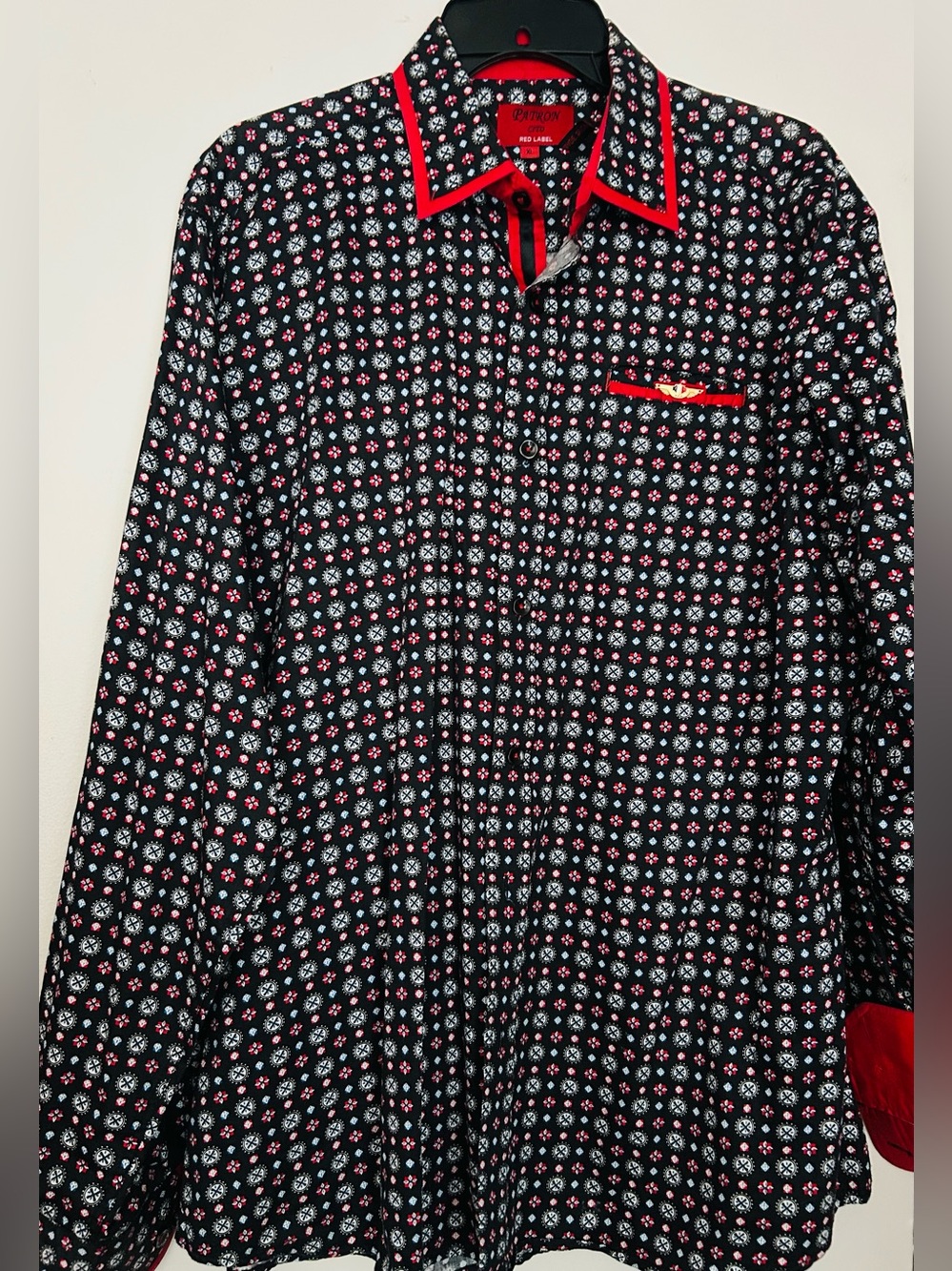 Men’s Patrincito Embroided Long Sleeve Shirt.